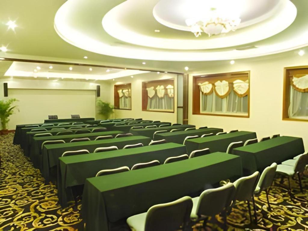 New Friendship Hotel Luoyang  Exteriör bild