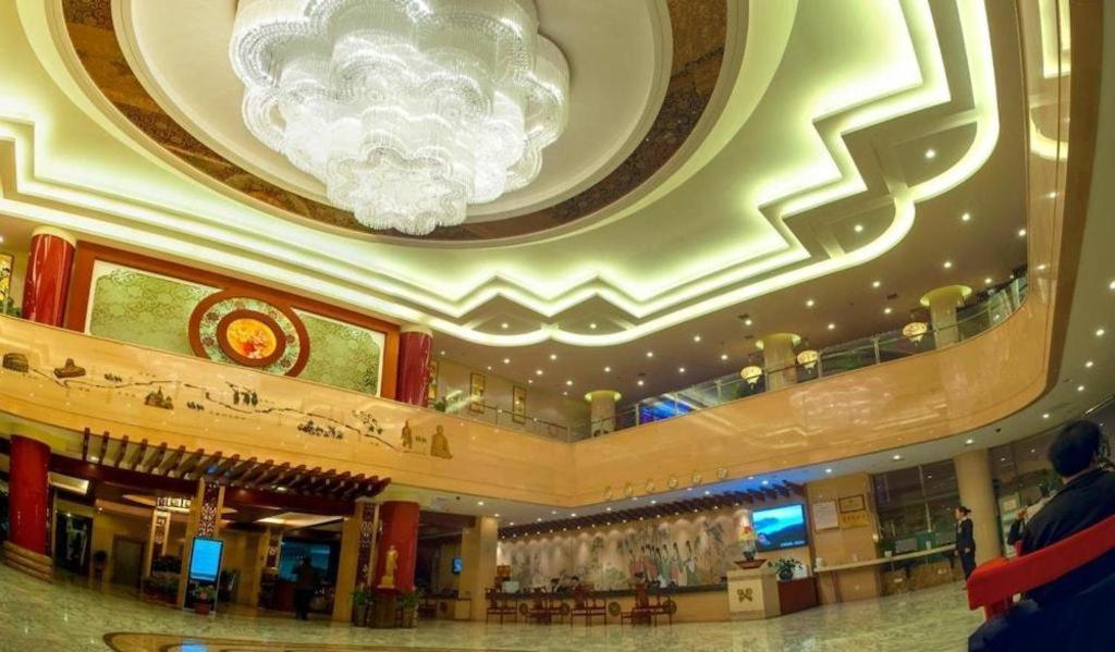 New Friendship Hotel Luoyang  Exteriör bild