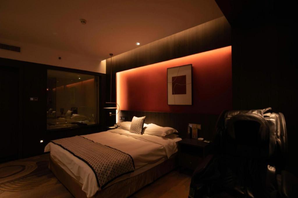 New Friendship Hotel Luoyang  Exteriör bild